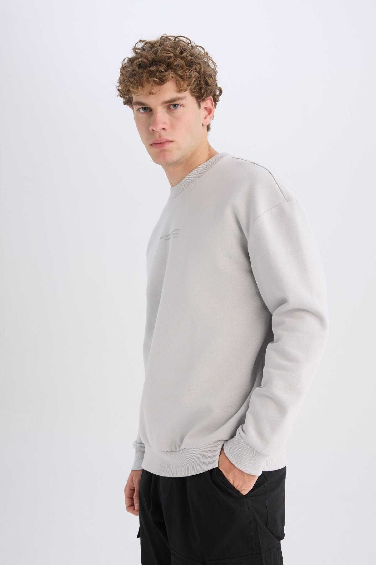 سویشرت طرح دار با یقه باکس سیاه X8282az24au