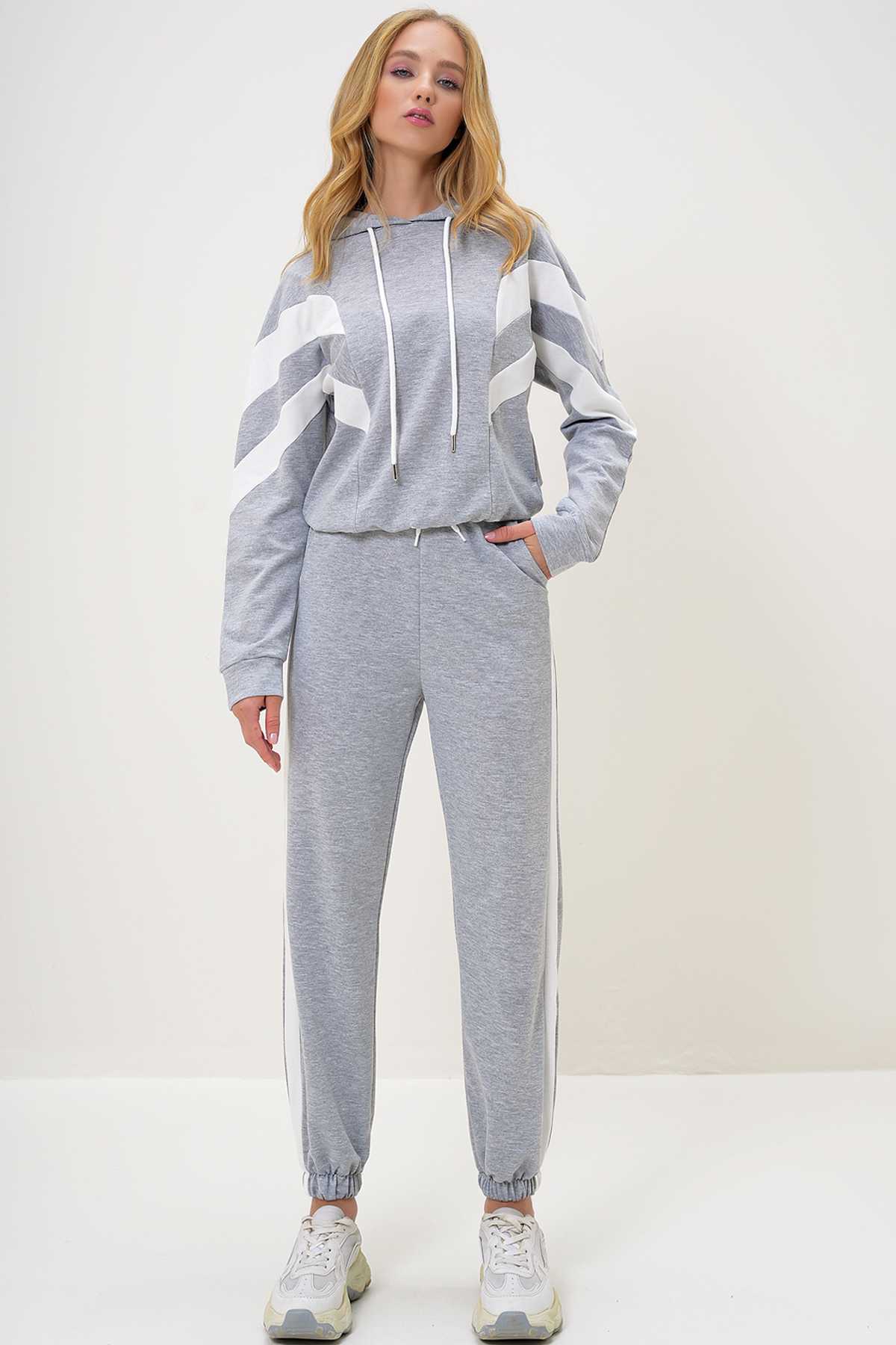 ست گرمکن سرپوش دار بیسکویتی زنانه و ست لباس ورزشی سرآستین الاستیک