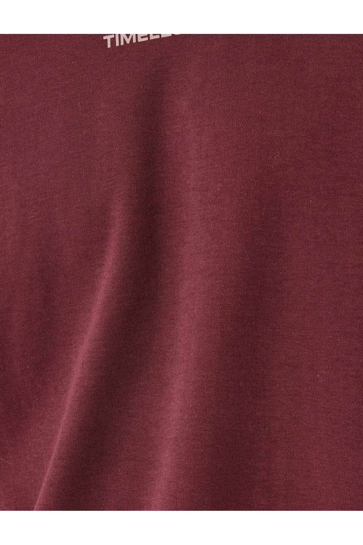 تیشرت یقه کوتاه نخی با چاپ شعار