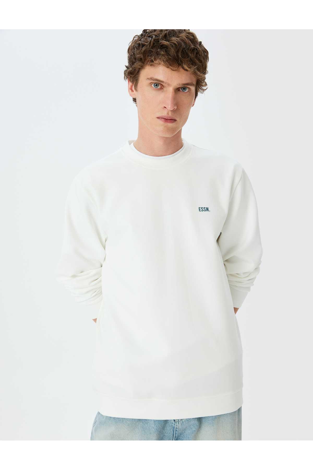 سویشرت یقه خدمه ترکیبی ساده پنبه ای با چاپ حداقلی