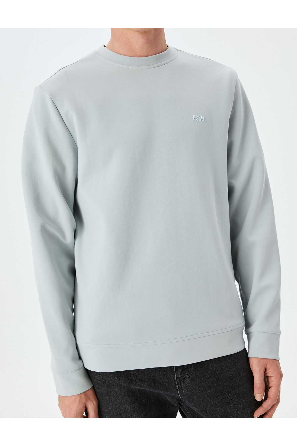 سویشرت یقه خدمه ترکیبی ساده پنبه ای با چاپ حداقلی