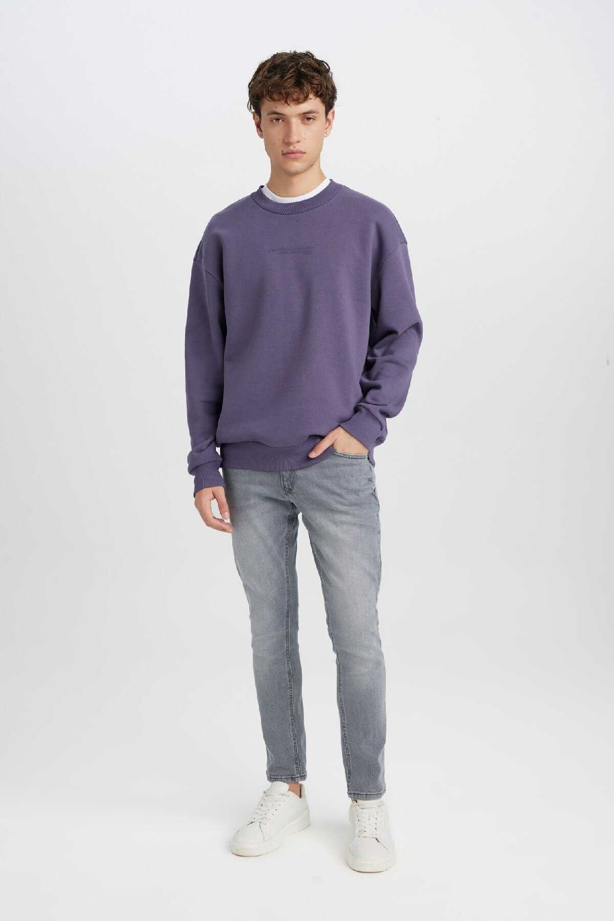 سویشرت طرح دار با یقه باکس سیاه X8282az24au