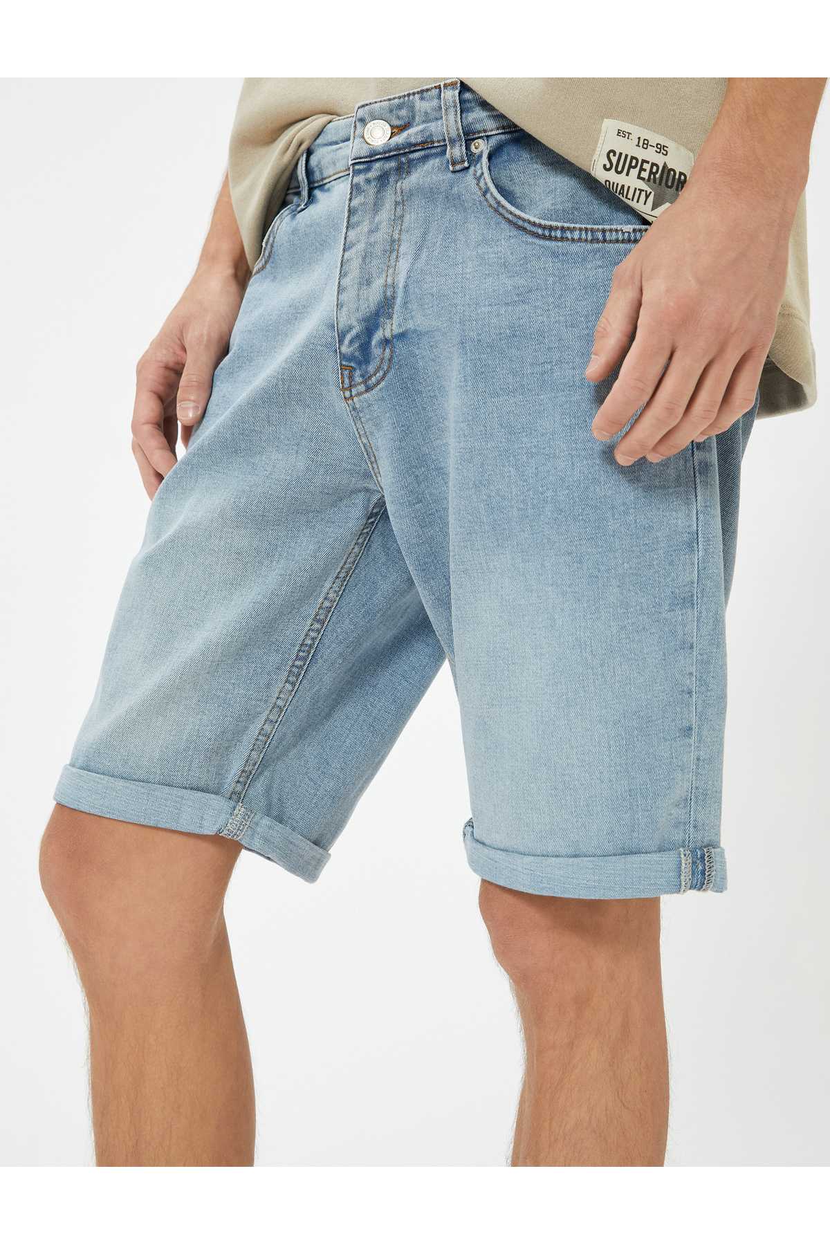 شلوارک جین برمودا جین باریک و با جزییات نخی