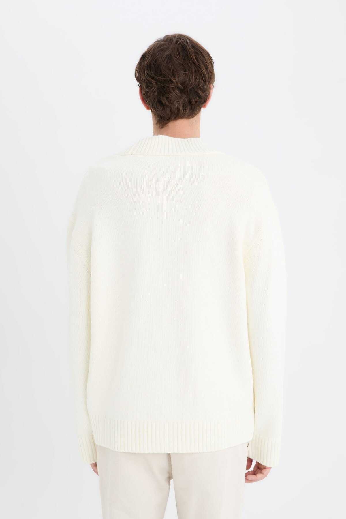 ژاکت کش باف پشمی دکمه دار یقه Relax Fit V