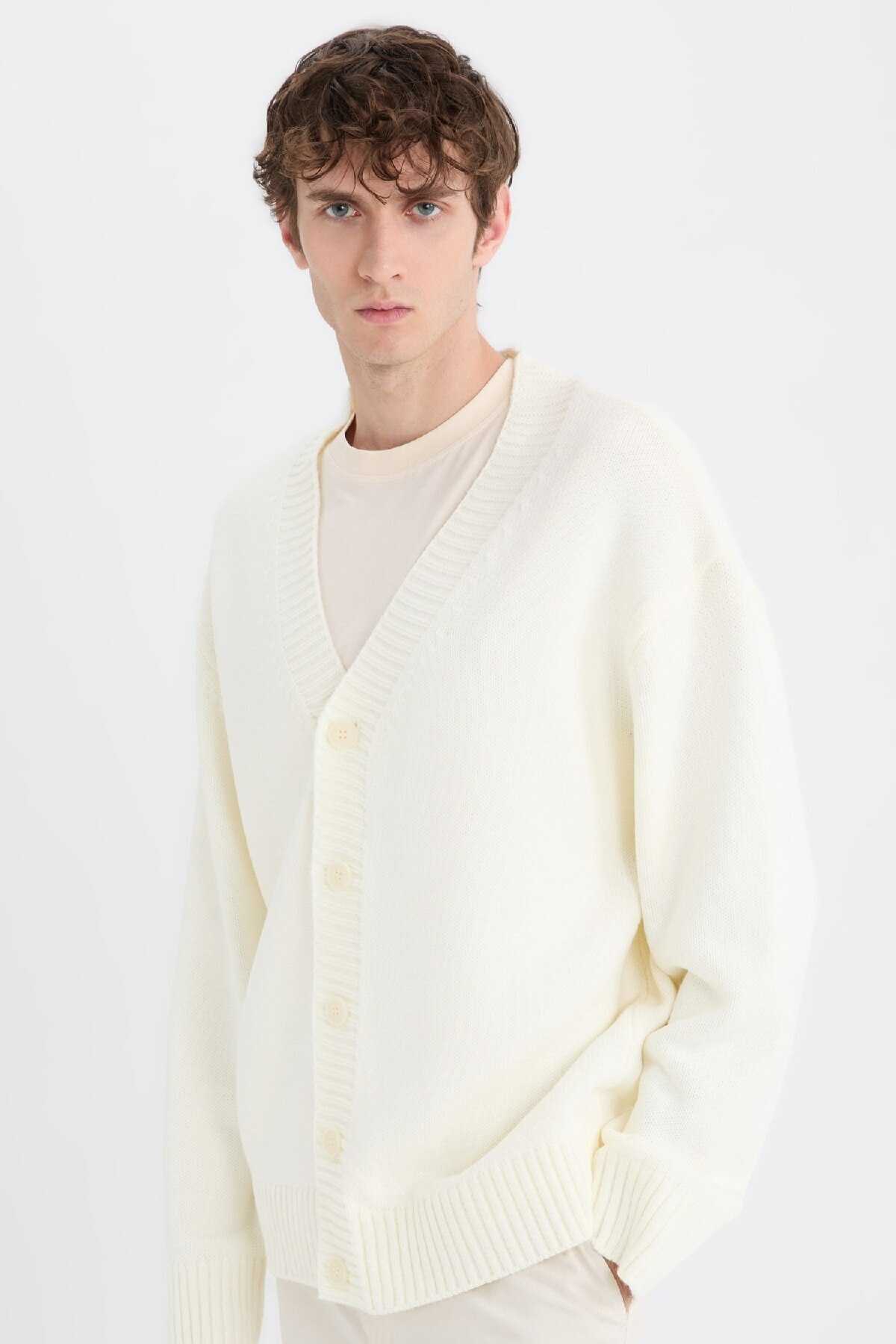 ژاکت کش باف پشمی دکمه دار یقه Relax Fit V