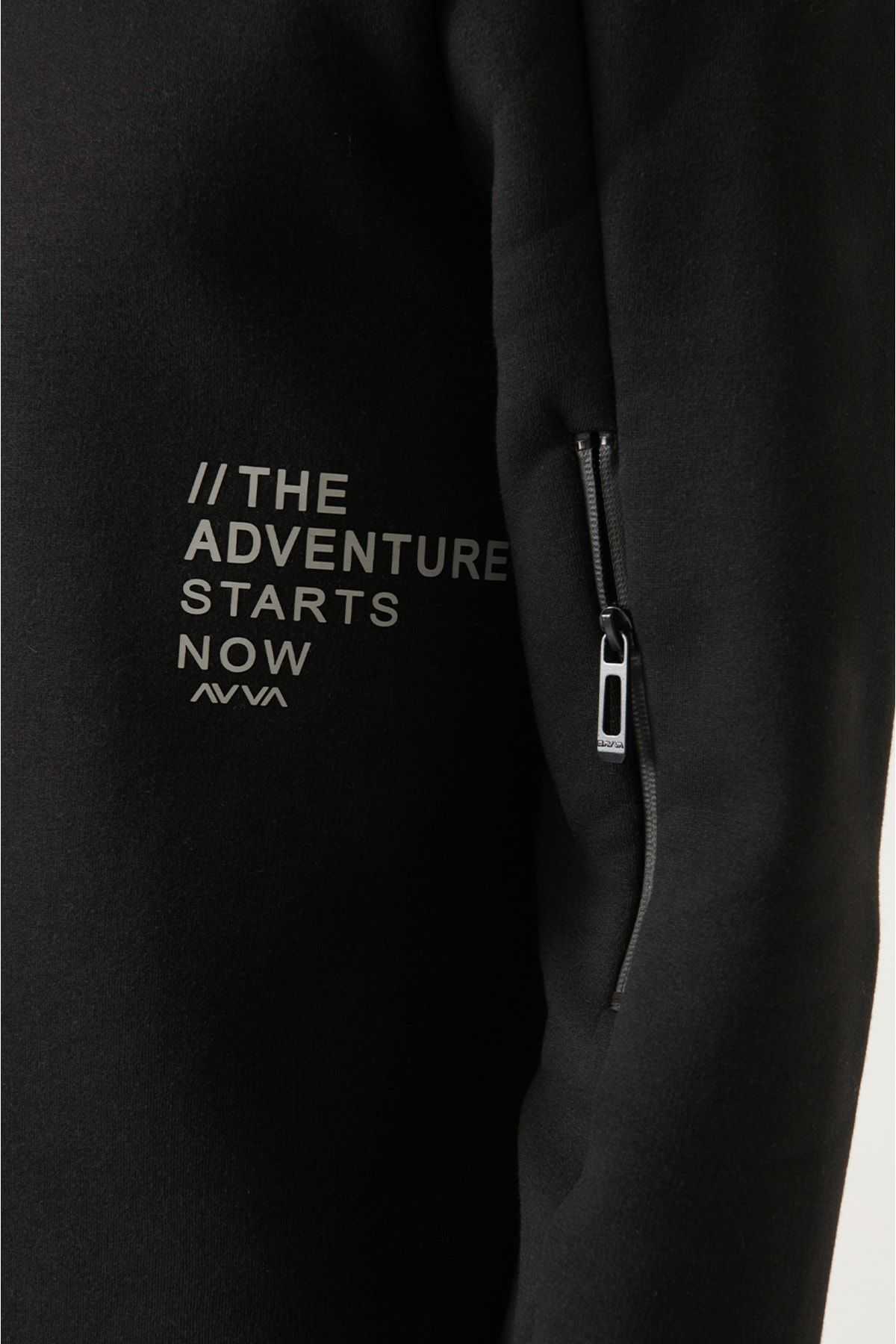 سویشرت معمولی با یقه بژ چاپ شده