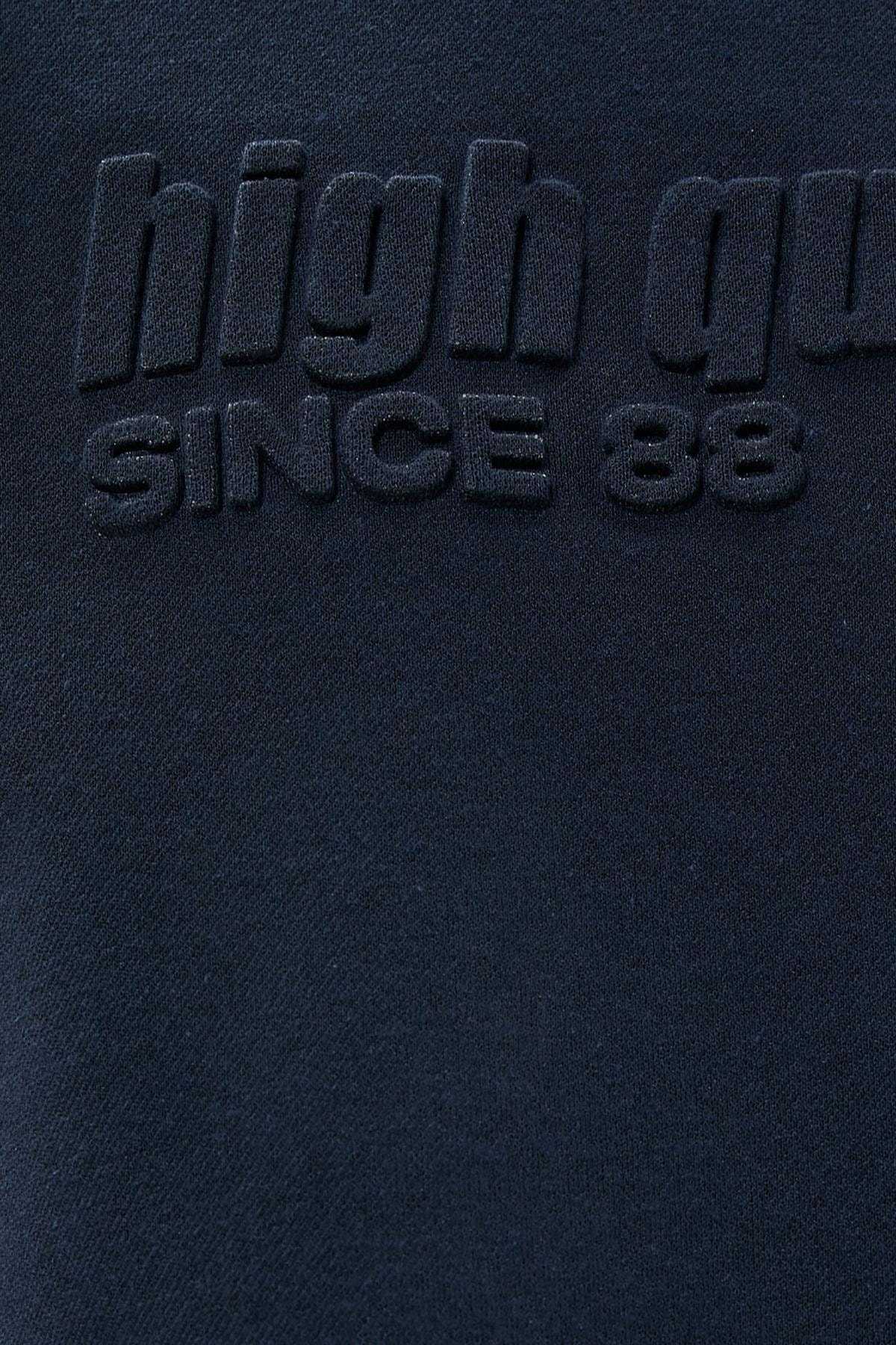 یقه یقه دوزی شعاری